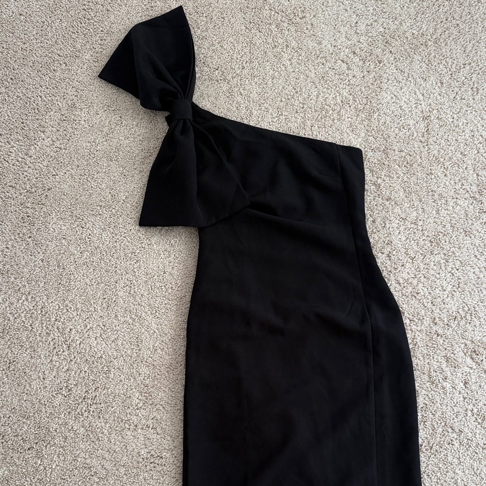 LBD one shoulder - Picture 3 of 7
